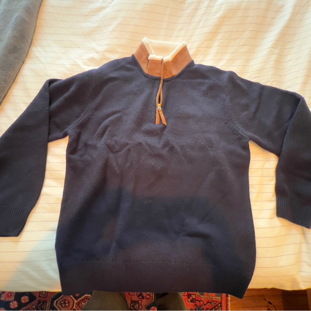 Orvis pullover size L
